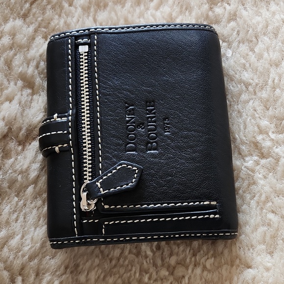 Great Dooney & Bourke Compact Black Leather Snap Tri-fold Wallet 🖤❤️ - Picture 15 of 16